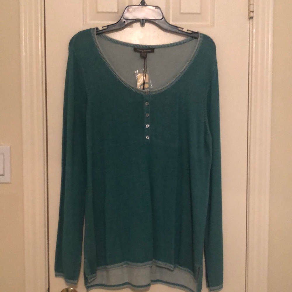 Tommy Bahama spring sweater. NWT , size XL.